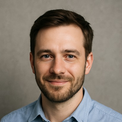 Testimonials user-3 Image